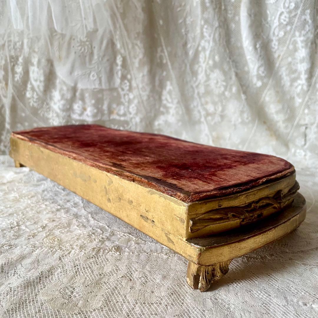 ディスプレイ台座　ポワドレ　フランスアンティーク　店舗什器　ゴールド　ベロア張り