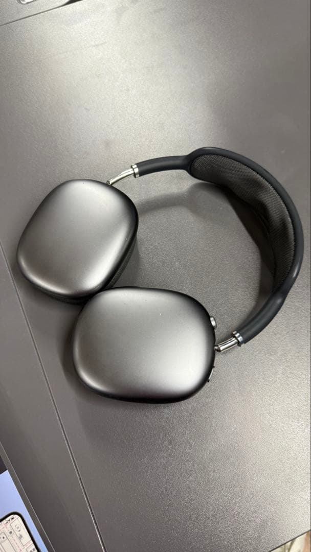 Airpods pro Maxヘッドフォン