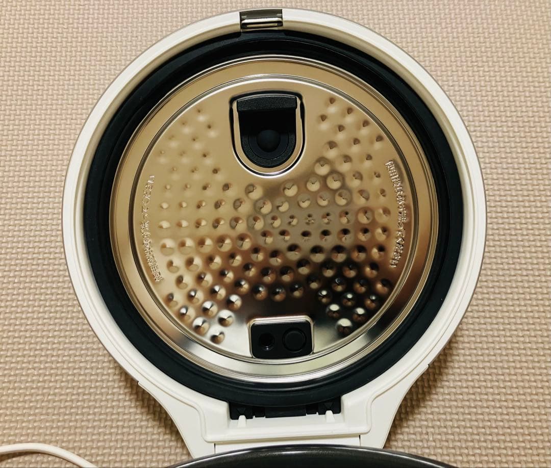 【未使用/外箱と説明書無し】BALMUDA 炊飯器 ホワイト　K03A-WH