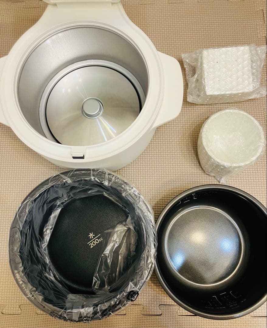 【未使用/外箱と説明書無し】BALMUDA 炊飯器 ホワイト　K03A-WH