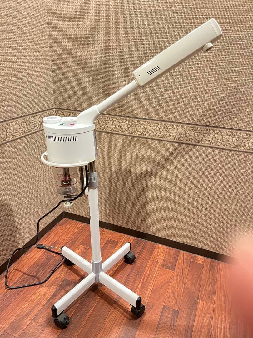 ⭐️1/25まで限定価格⭐️サロン専用フェイススチーマー 【未使用に近い】