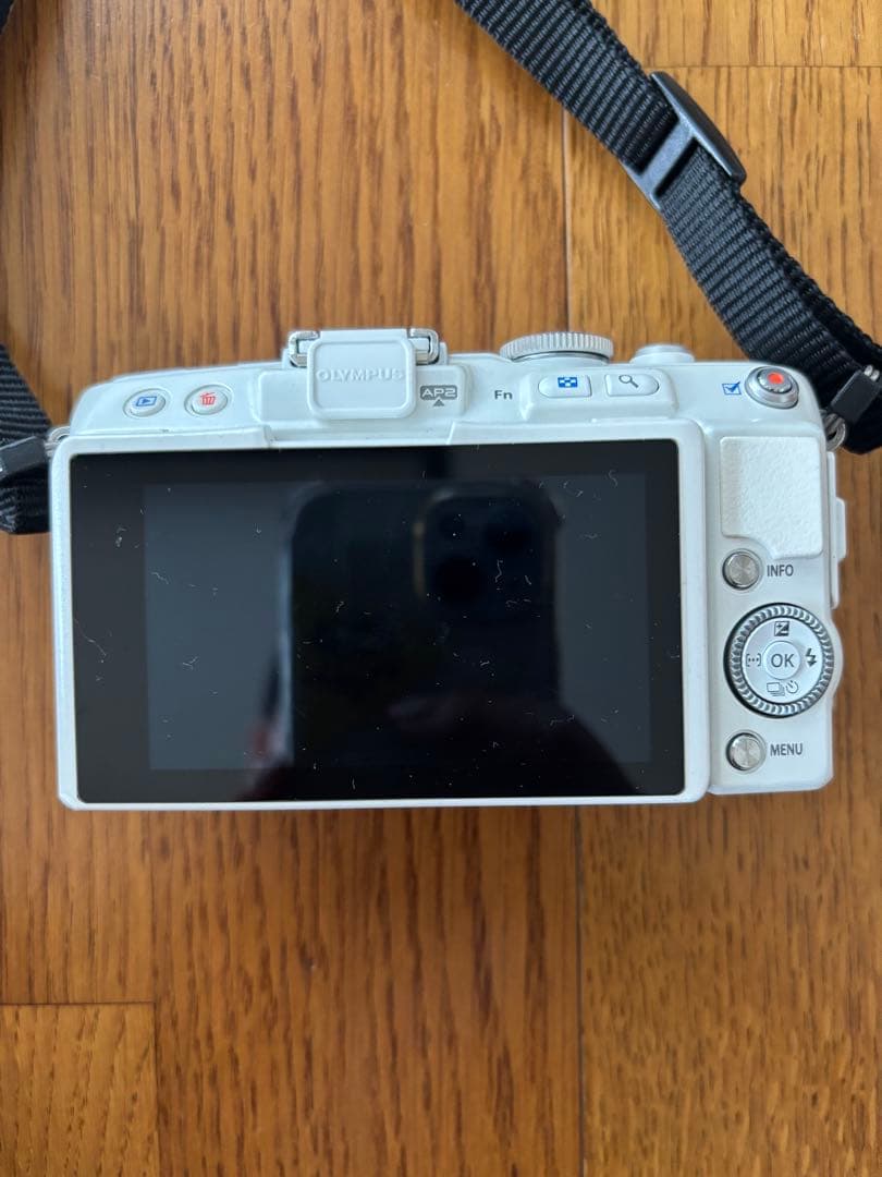 OLYMPUS PEN Lite E-PL6 ホワイト