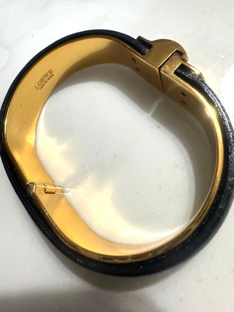 LOEWE ブラックレザー ゴールドバングル MＩＩＩI♡