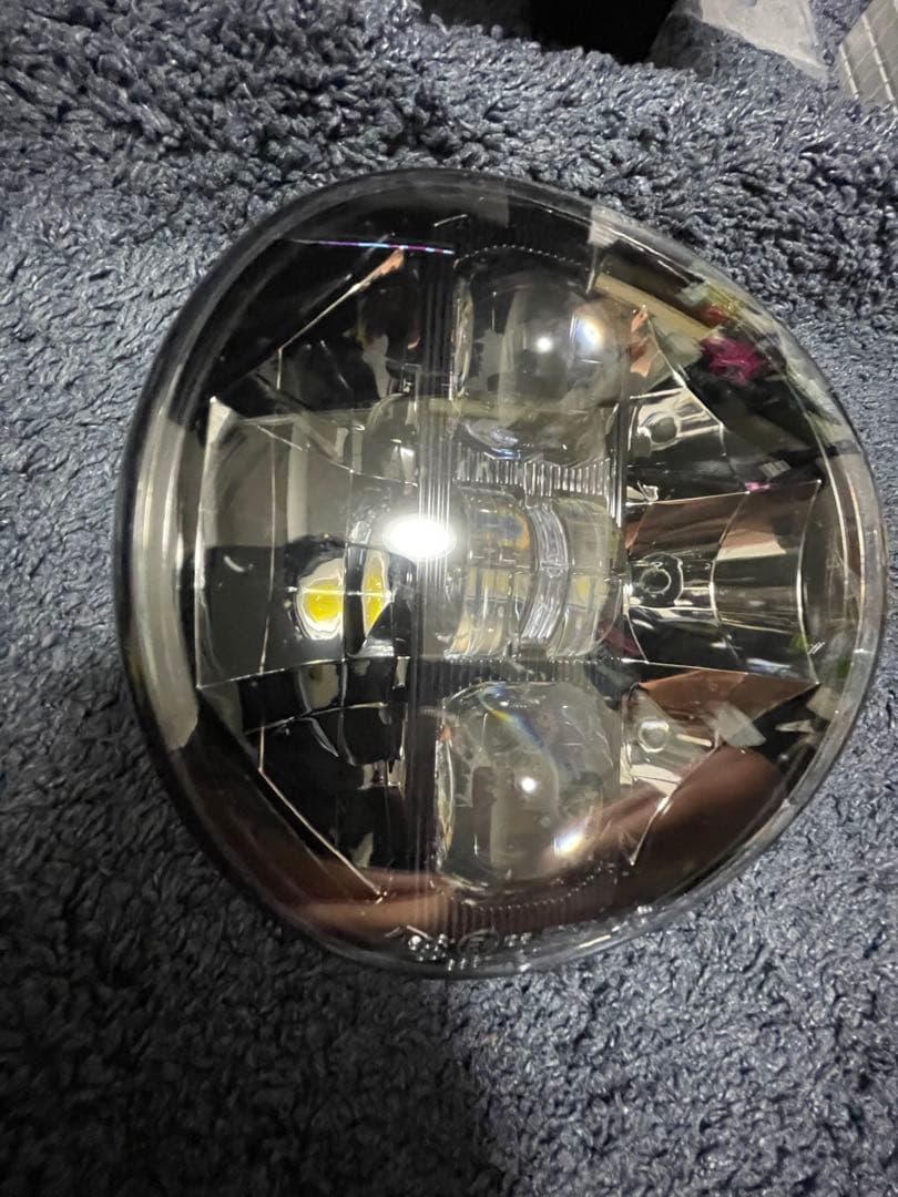 ハーレー　ブレイクアウト　FXBR ヘッドライト