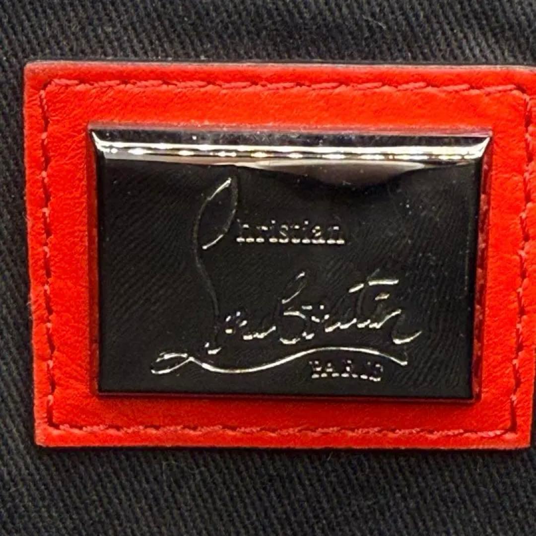 美品　クリスチャンルブタン ベンチリポーター レザー×スタッズ ショルダーバッグ
