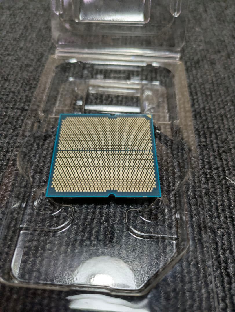 AMD Ryzen 7 9700X CPU 動作確認済み