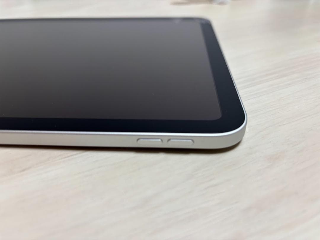 iPad 第10世代 64GB Wi-Fiモデル シルバー