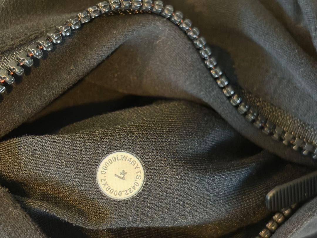 【レア品】ルルレモン　Nuluフード Define Jacket ブラック