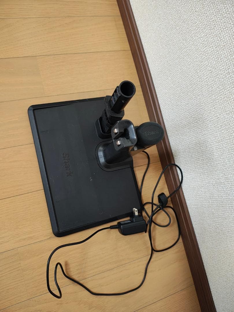 シャーク★コードレスクリーナー★CS401JGR★バッテリーの状態良好