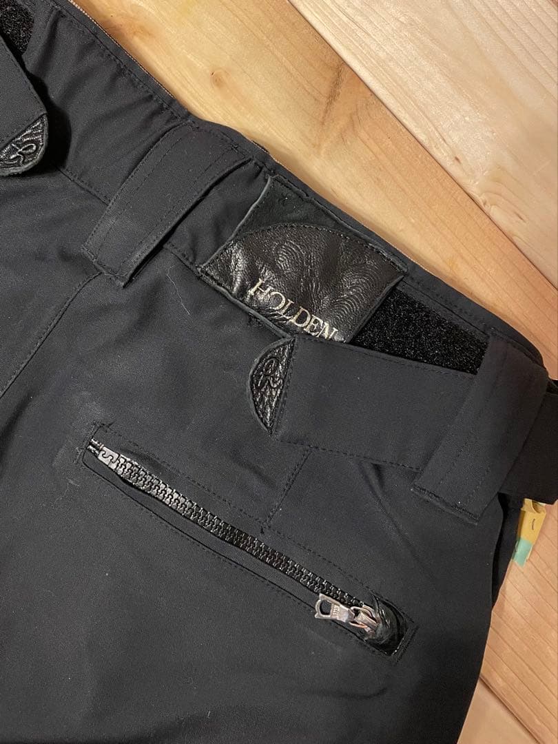 Burtonトップス＆HOLDENボトムス【S】美品上下セット＋ビーニー付き