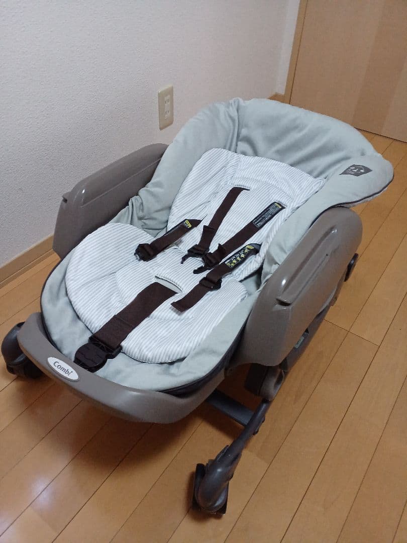 【1月31日まで限定値下げ】Combi ベビーステーション