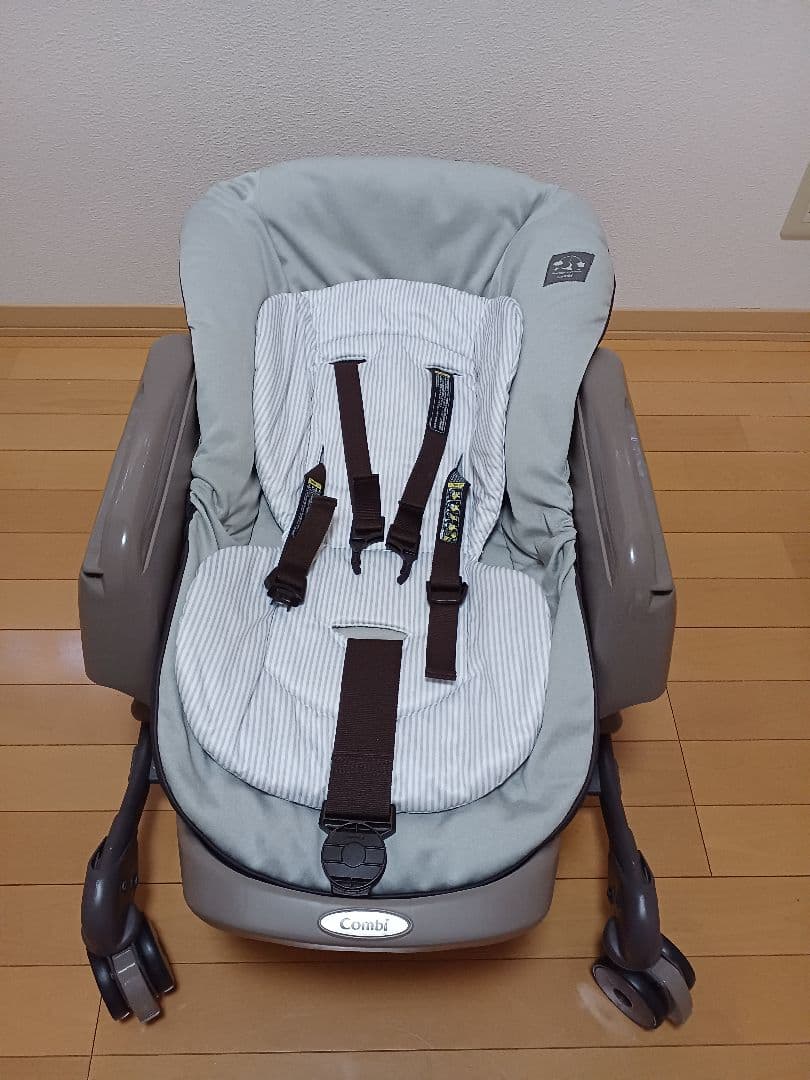 【1月31日まで限定値下げ】Combi ベビーステーション