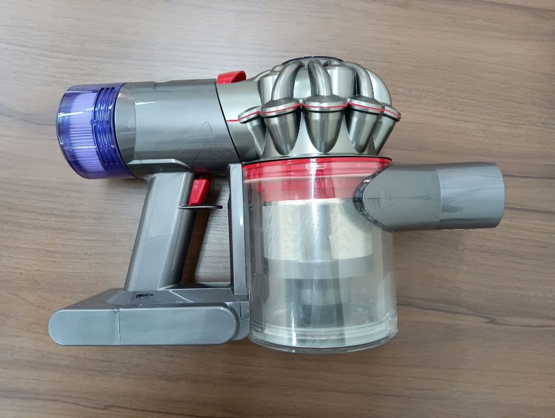 動作確認済　Dyson コードレス掃除機　V8 各種アタッチメント付き　家電