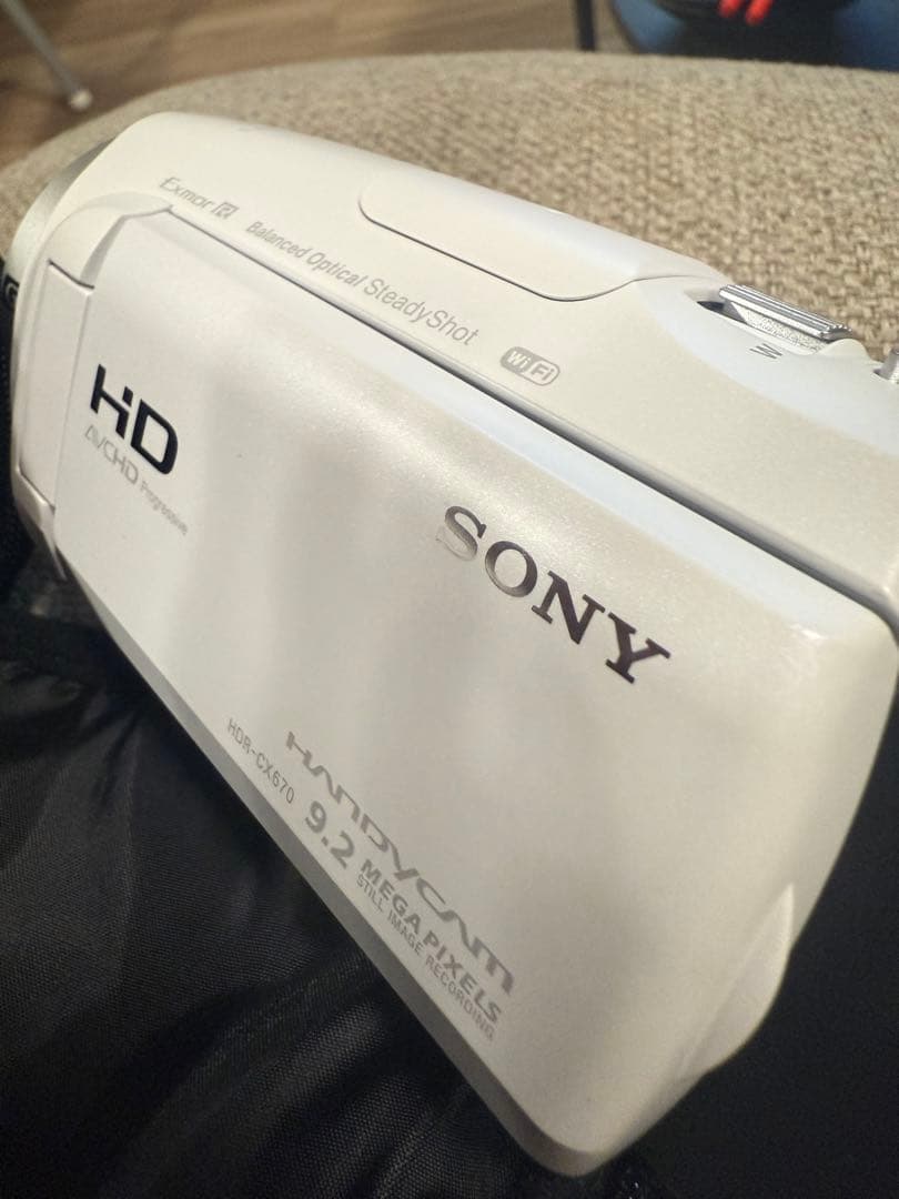 リボンさんSONY HDR-CX670 ハンディカム スペアバッテリー付き