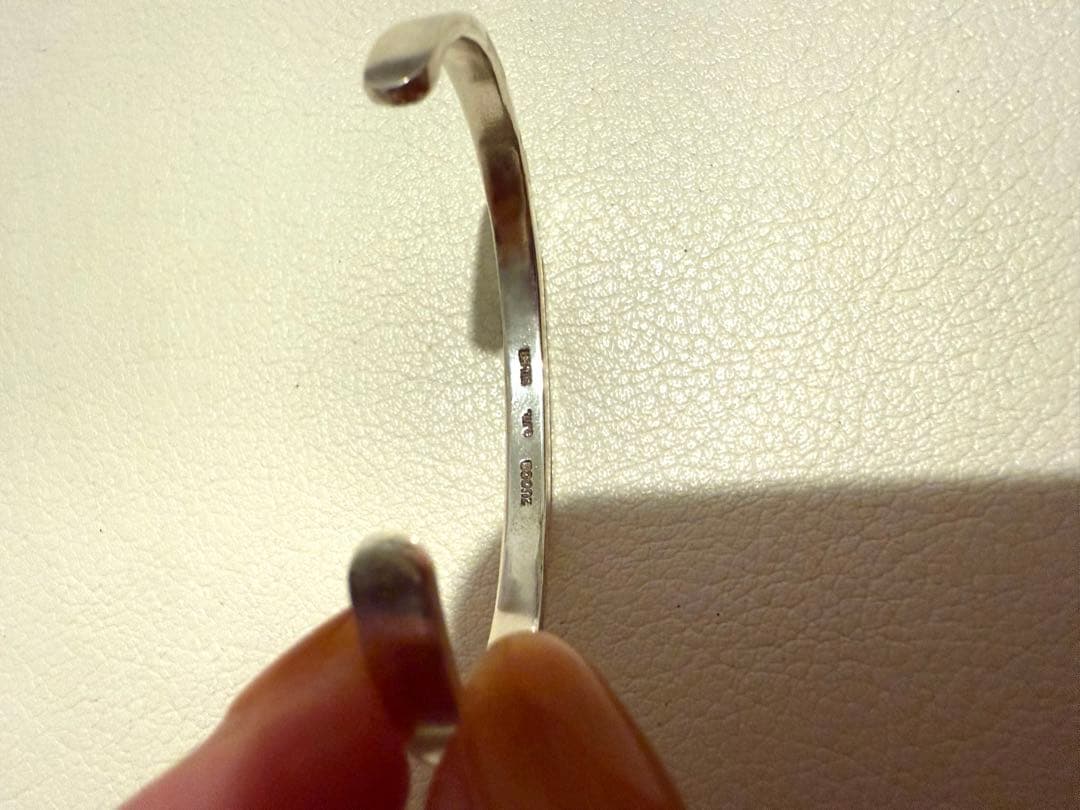 e.m.スタッズ シルバーバングル