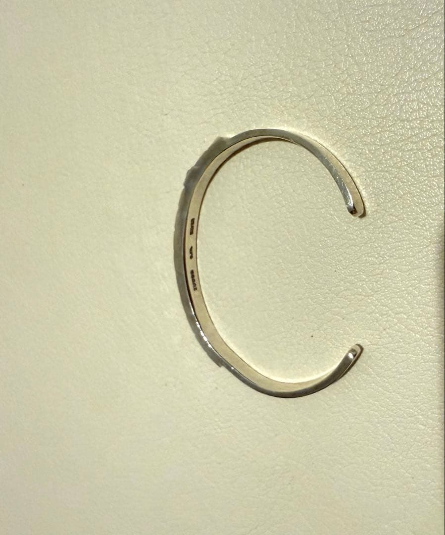 e.m.スタッズ シルバーバングル