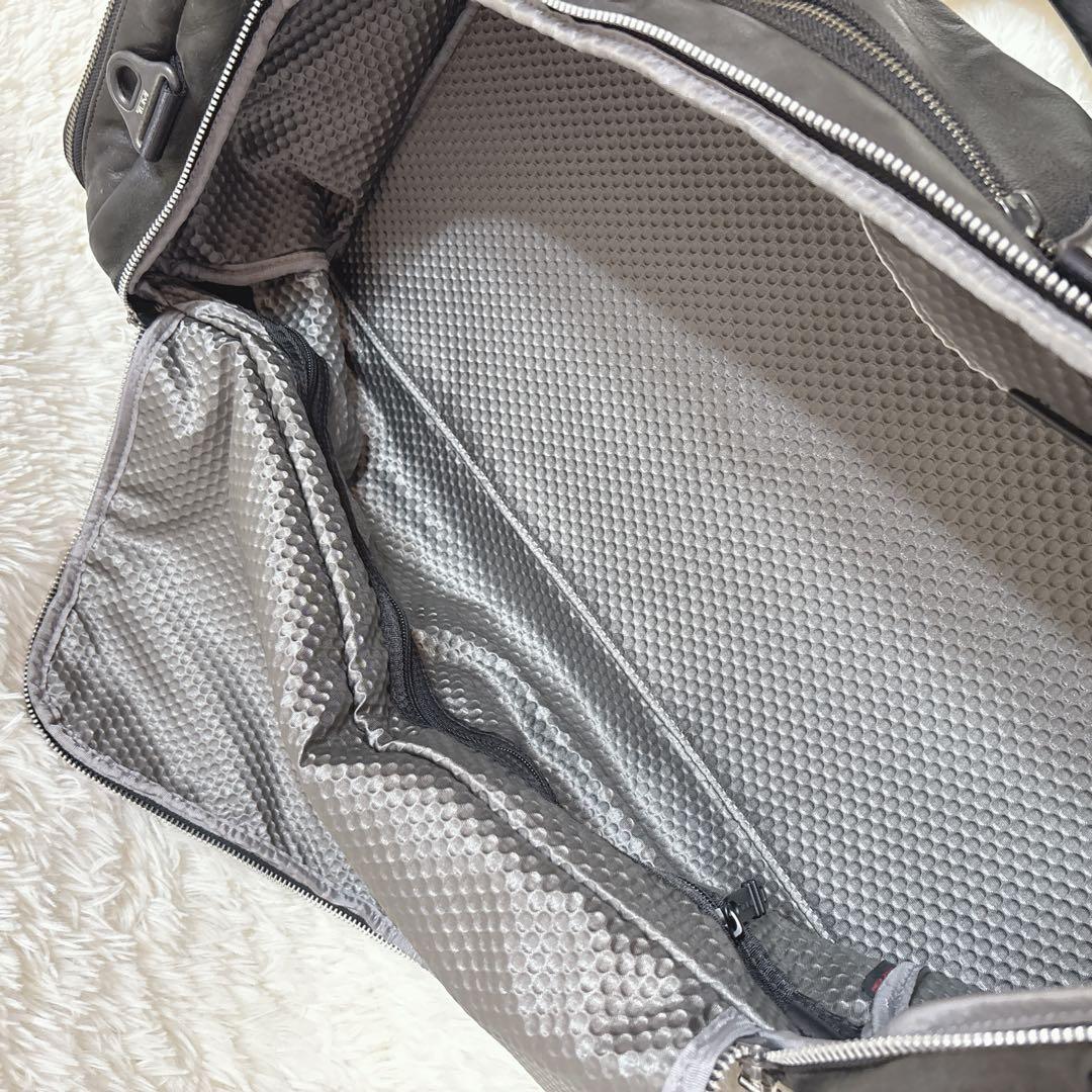 TUMI トゥミ レザー ボストンバッグ トラベル ビジネス 出張 仕事 旅行