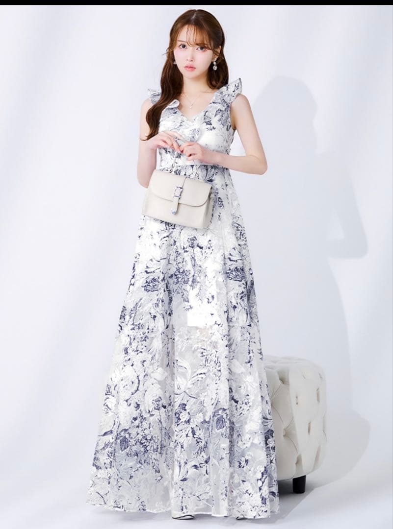 【値下げ！】花柄ロングドレス フリル付き