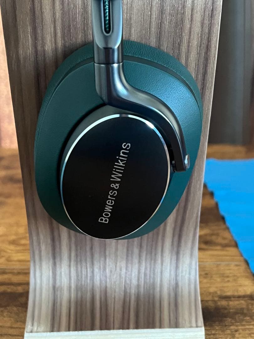 Bowers & Wilkins PX8 ダークフォレスト