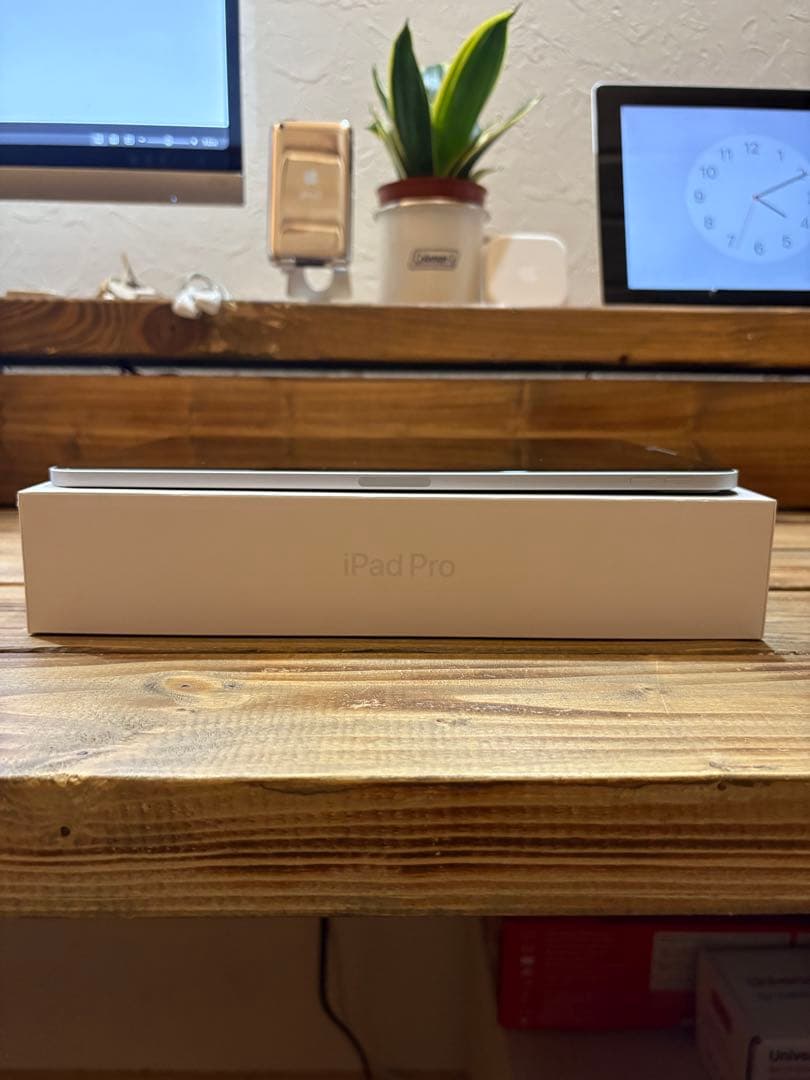 （美品・バッテリ98%）iPad pro 11 第四世代