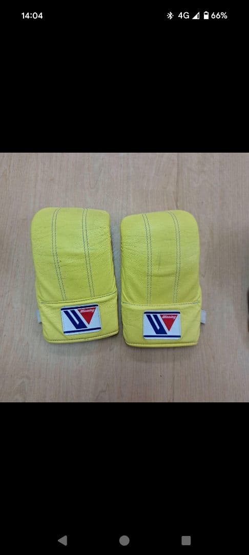 Winning ウイニング グローブ パンチング　赤　黄色　青