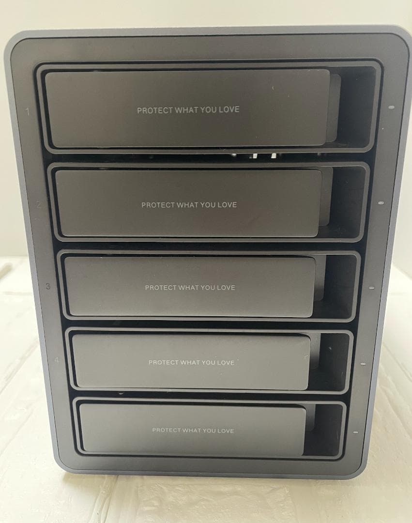 【外箱なし・未使用に近い】UGREEN ５ベイ RAID対応