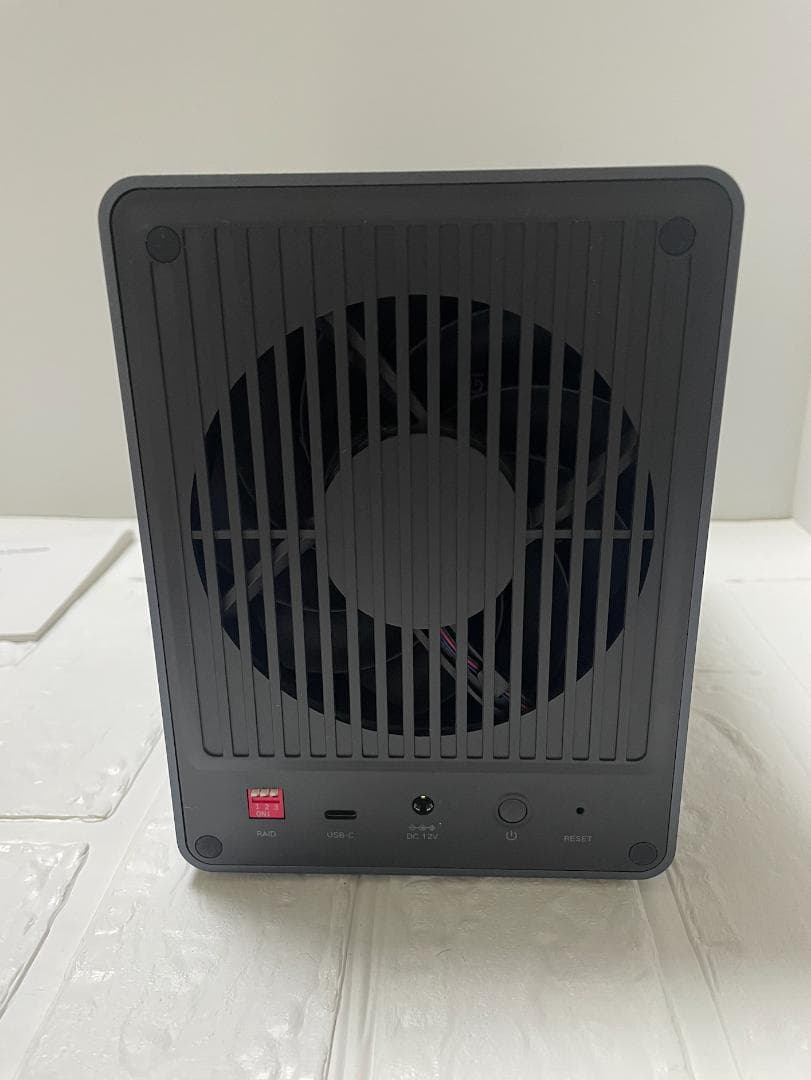 【外箱なし・未使用に近い】UGREEN ５ベイ RAID対応