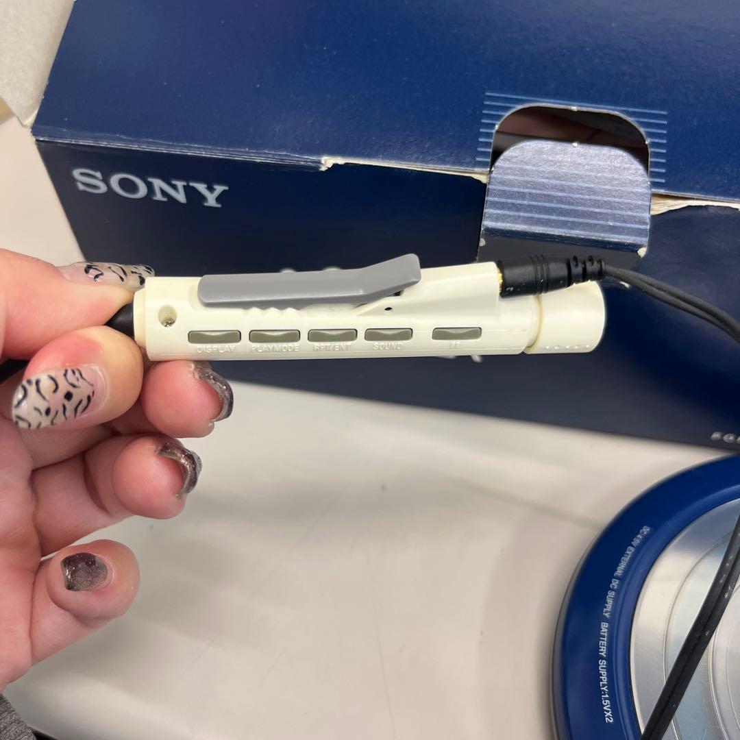 SONYポータブルCDプレーヤー　ウォークマンD-EJ855 WALKMAN