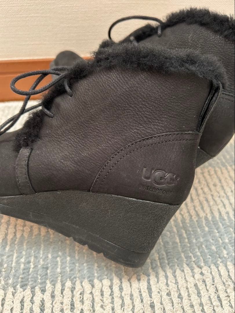 UGG アグ ムートンブーツ ショートブーツ レースアップ ブラック 23.5