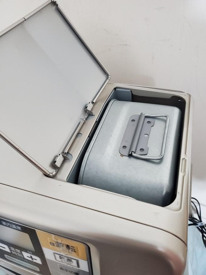 コロナ　石油ストーブ　FH-SR3318Y 2018年製　石油ファンヒーター