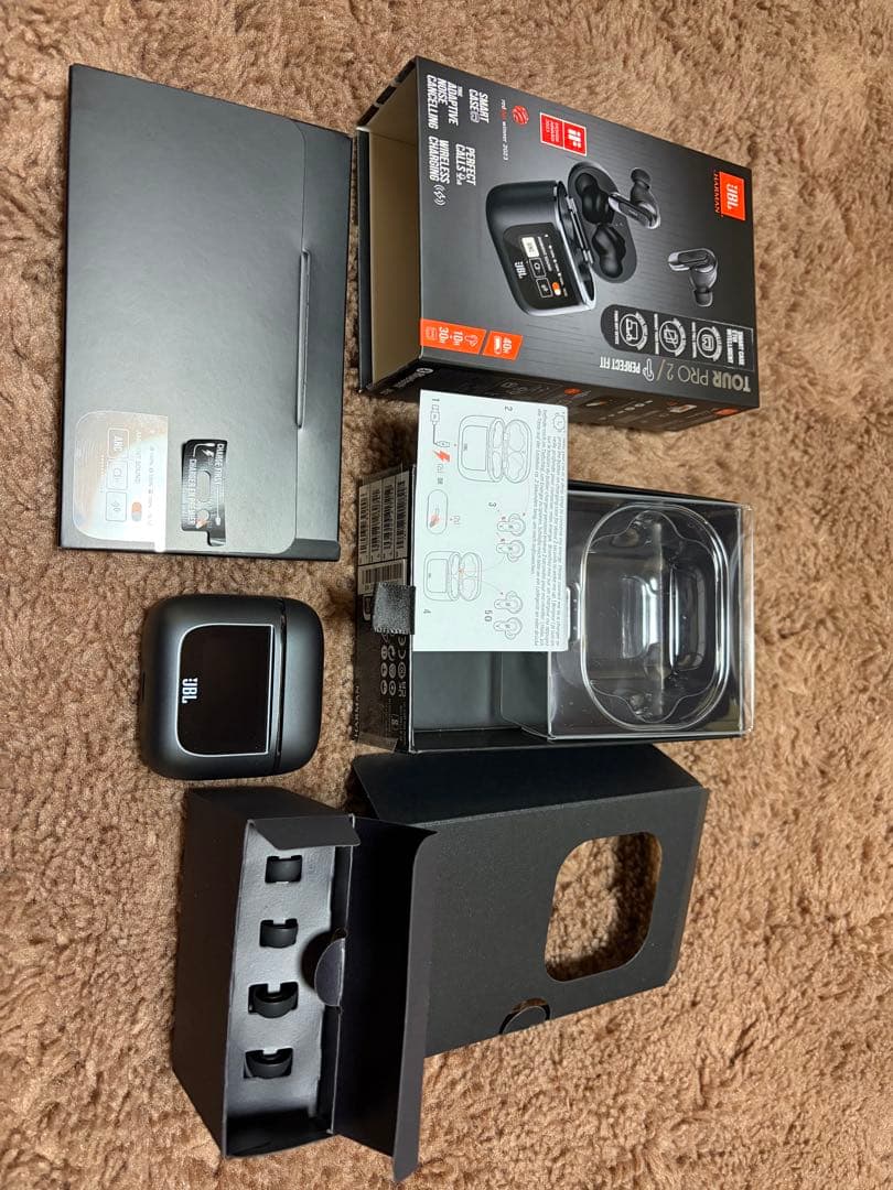 JBL TOUR PRO 2 保護ケース付き