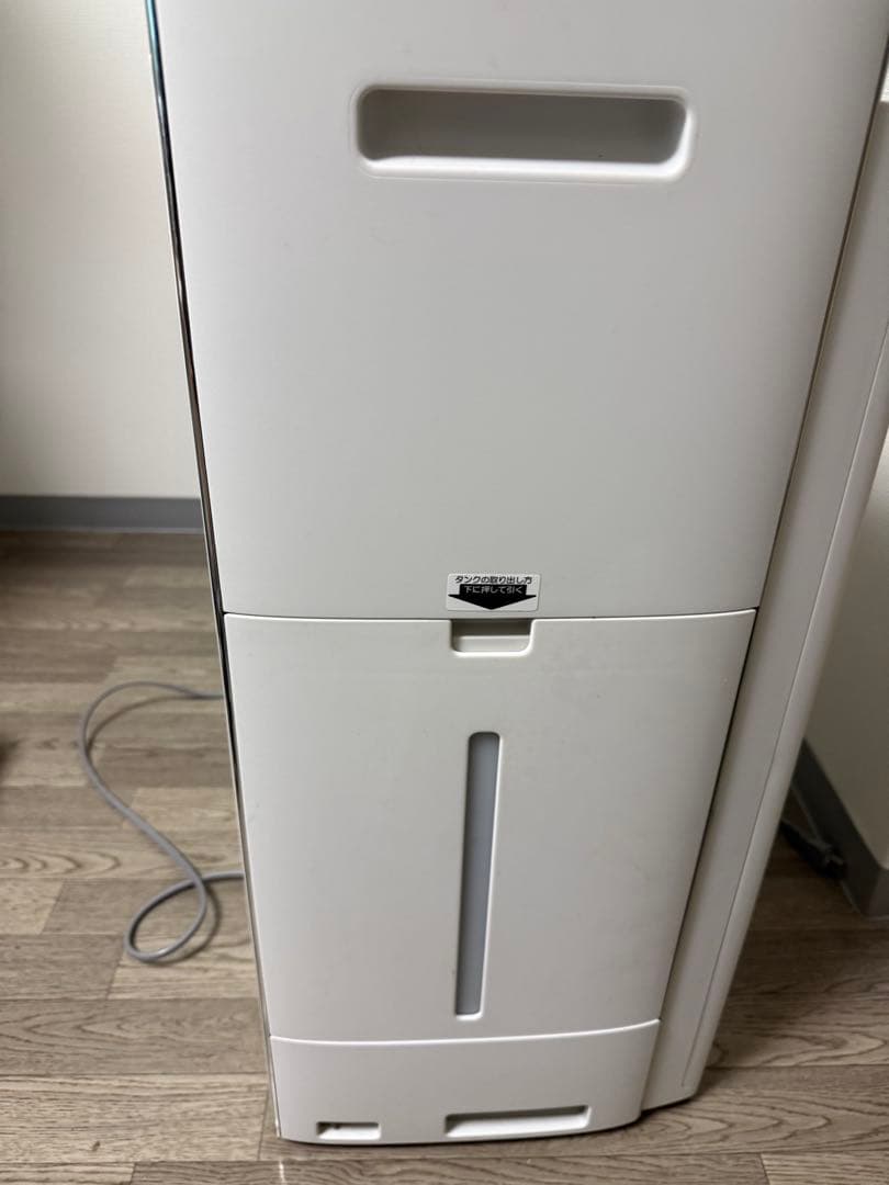 シャープ　加湿空気清浄機　プラズマクラスターNEXT50000 34畳