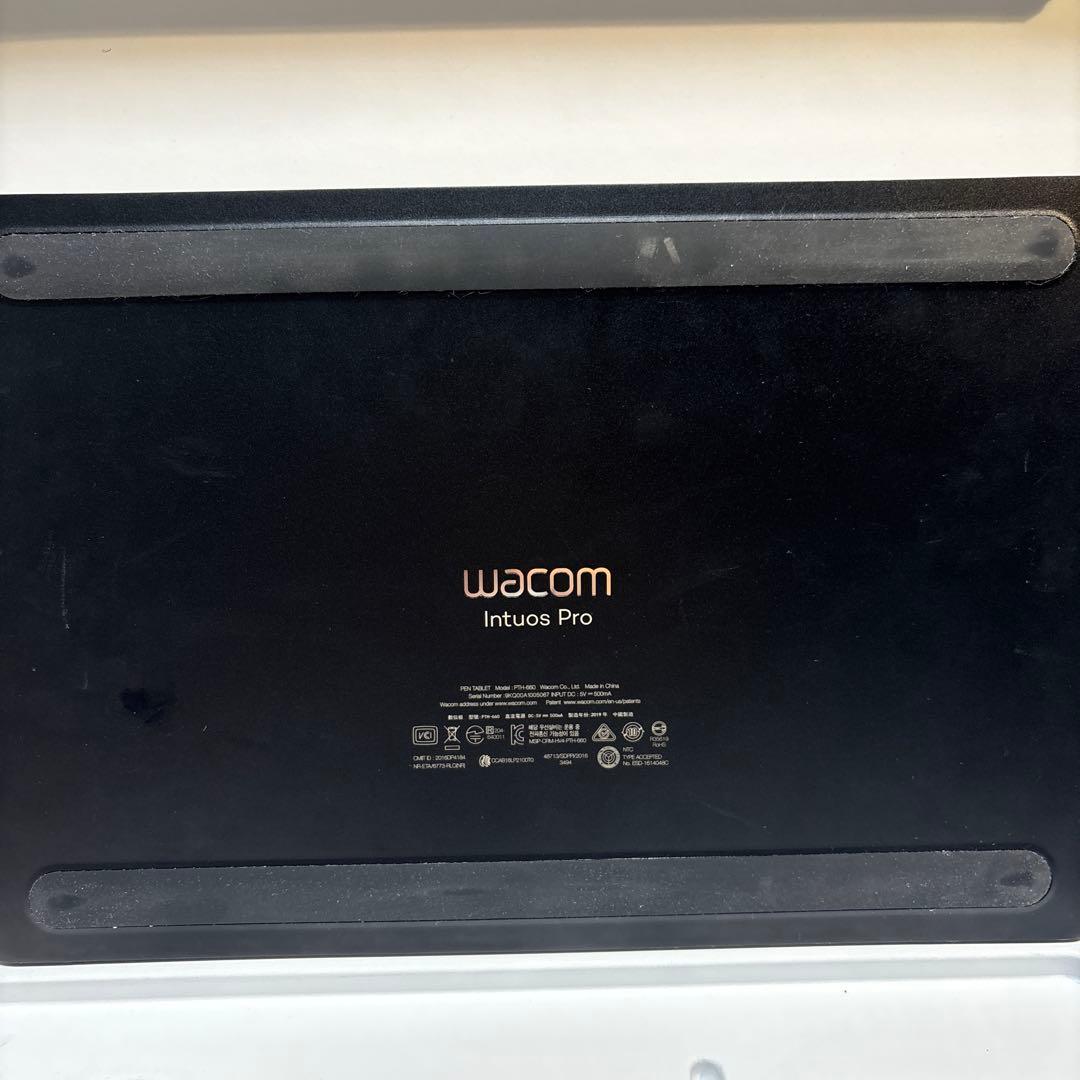 【付属品付き】Wacom Intuos Pro PTH-660/K0ペンタブ