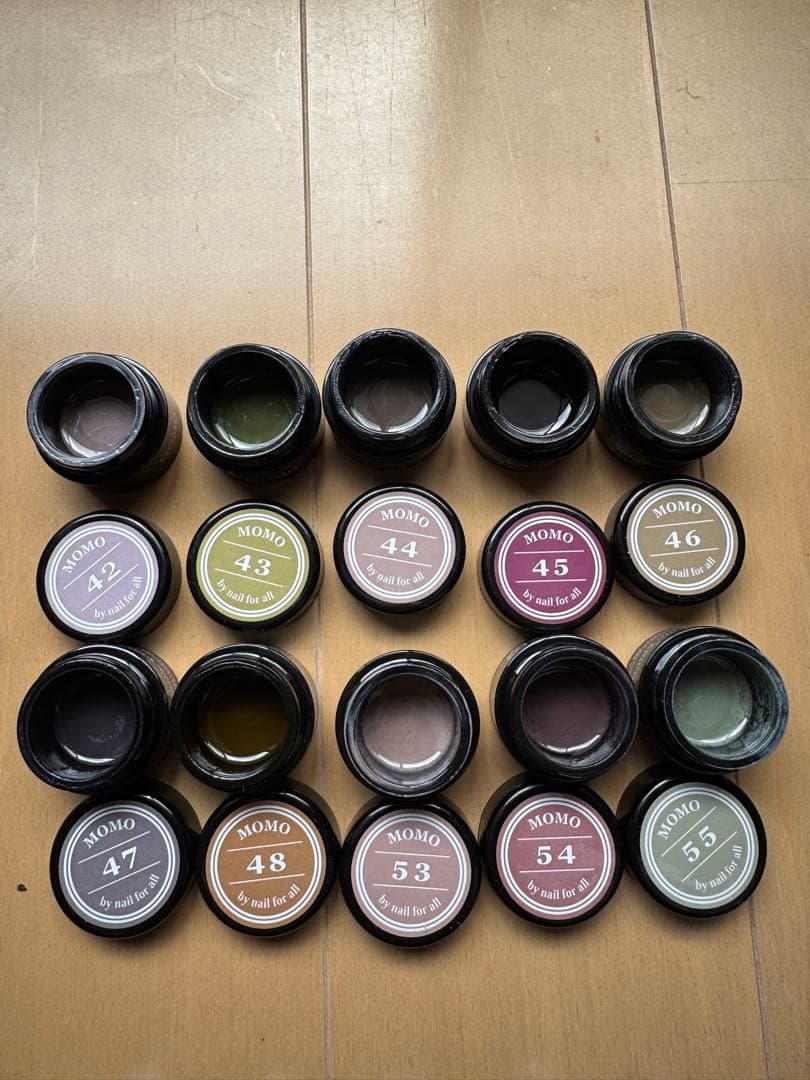 ほぼ未使用　MOMOジェル　ジェルネイル