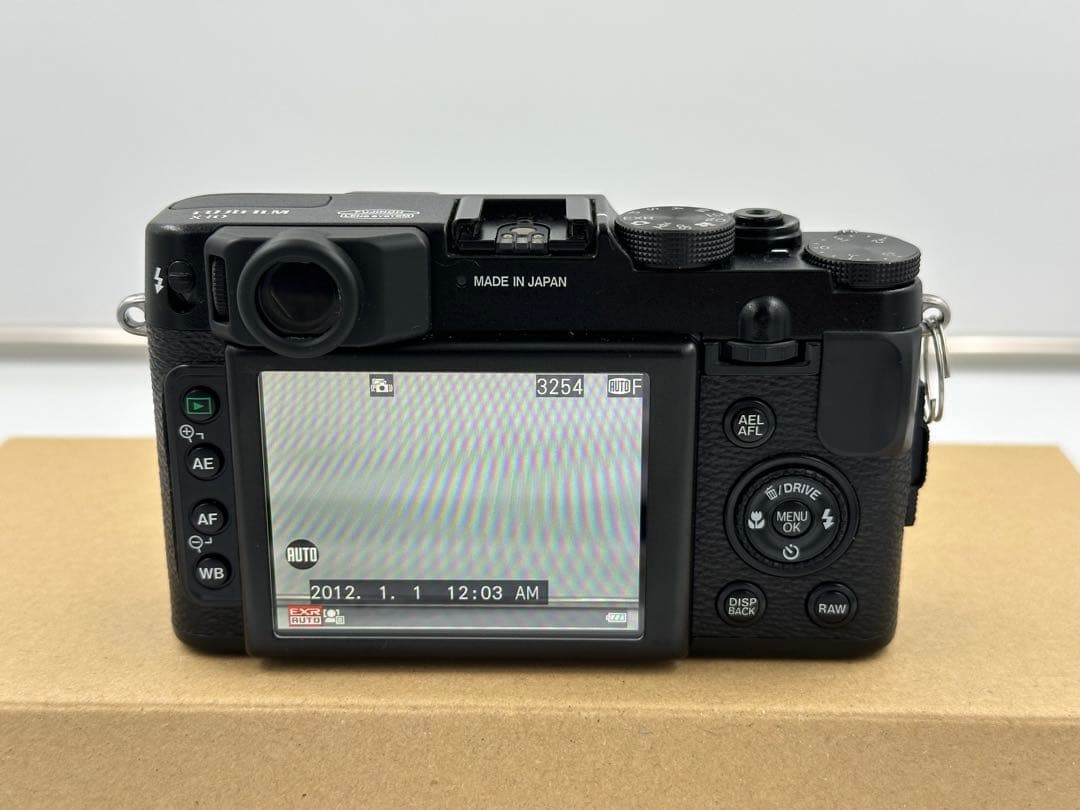 【美品】FUJIFILM X10 デジタルカメラ ＋おまけ