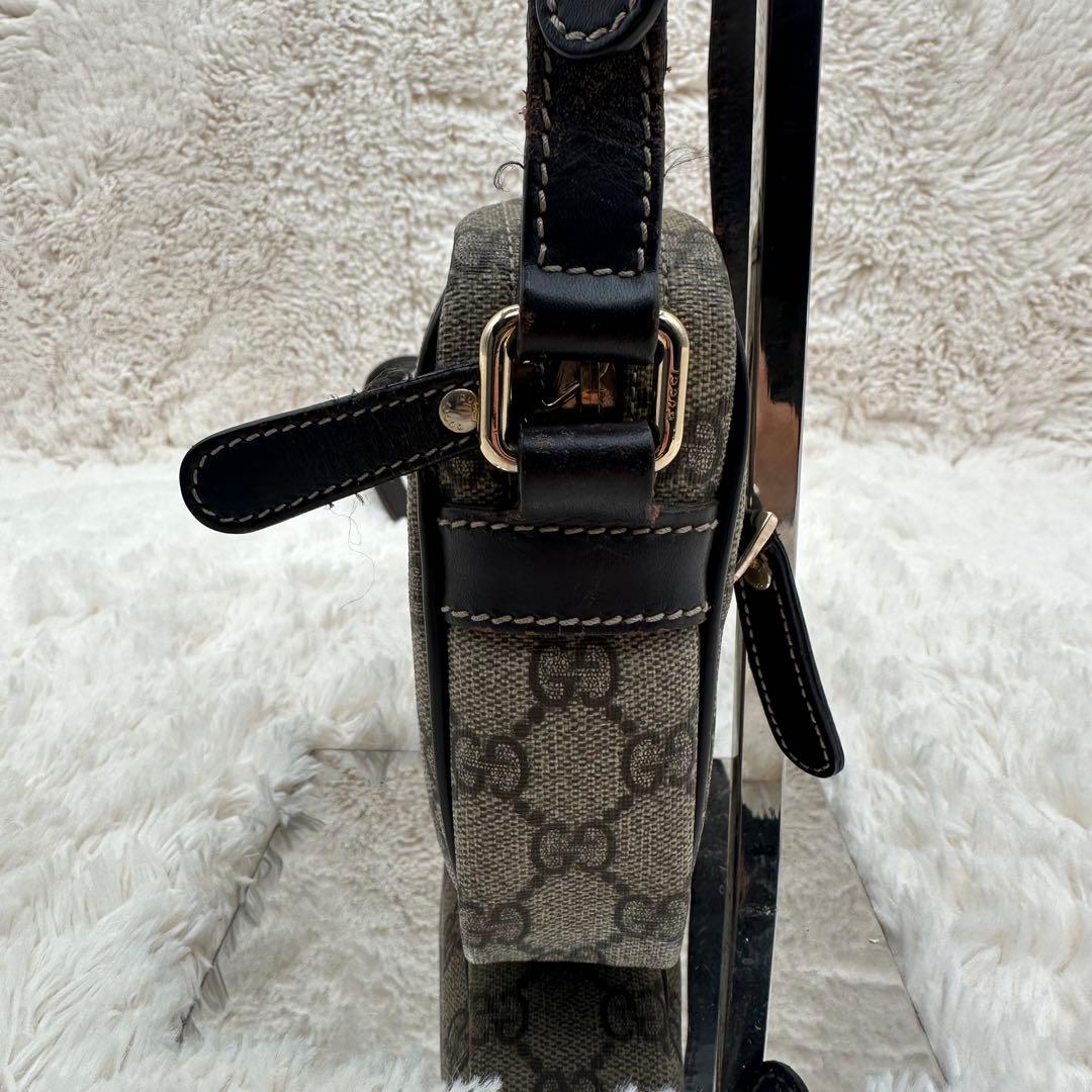 ✨人気✨グッチ　ショルダーバッグ　GG柄　スプリーム　PVC ベージュ