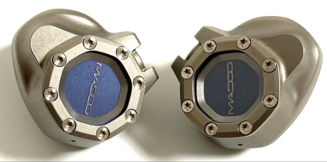 美品 MADOO 有線イヤホン Typ821 MDO-T821-TI マドゥー