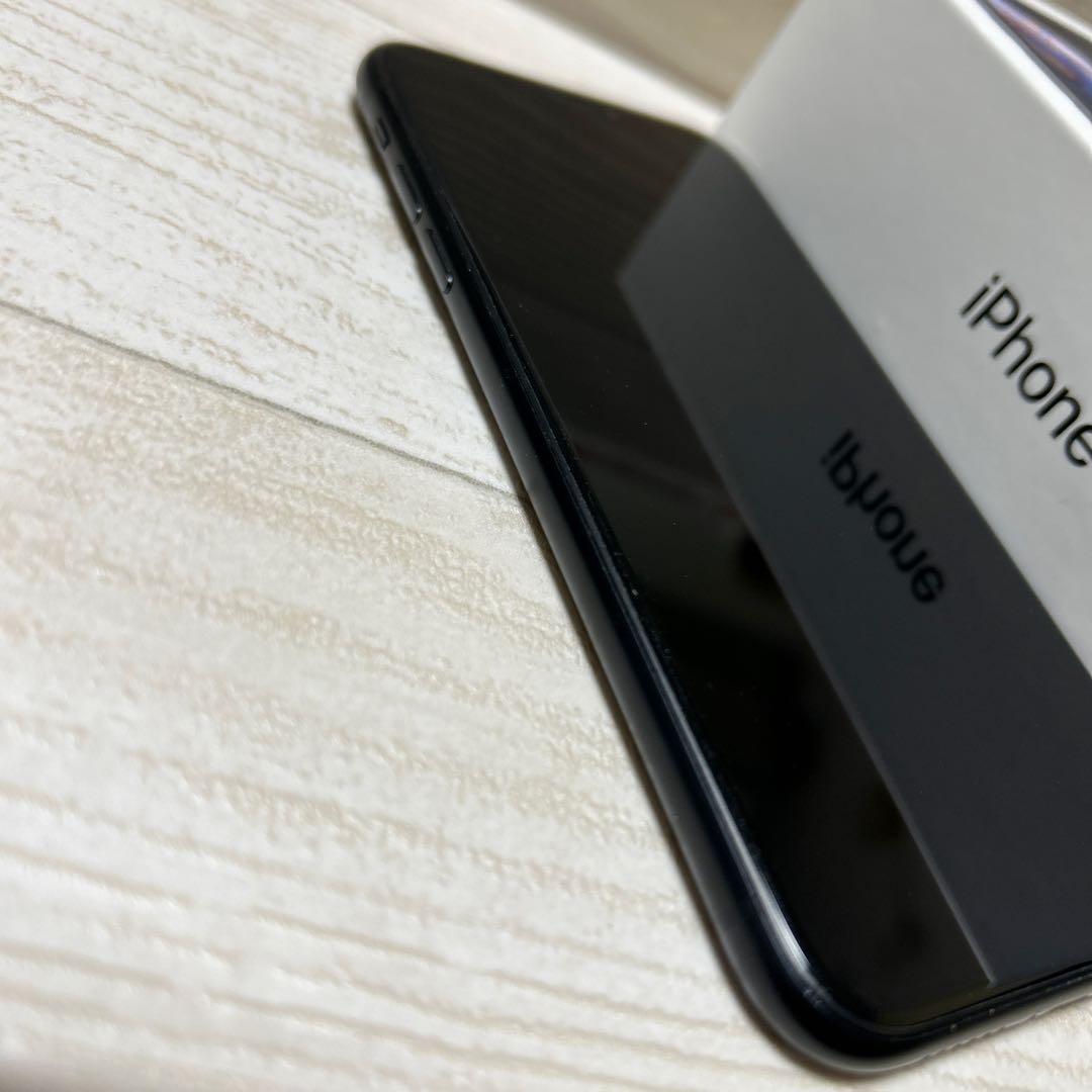 iPhone XR 本体　ブラック