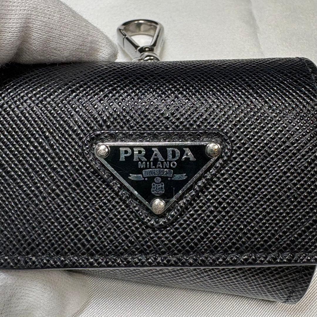 現行【PRADA】AirPods proケース サフィアーノレザー 3角ロゴ 黒