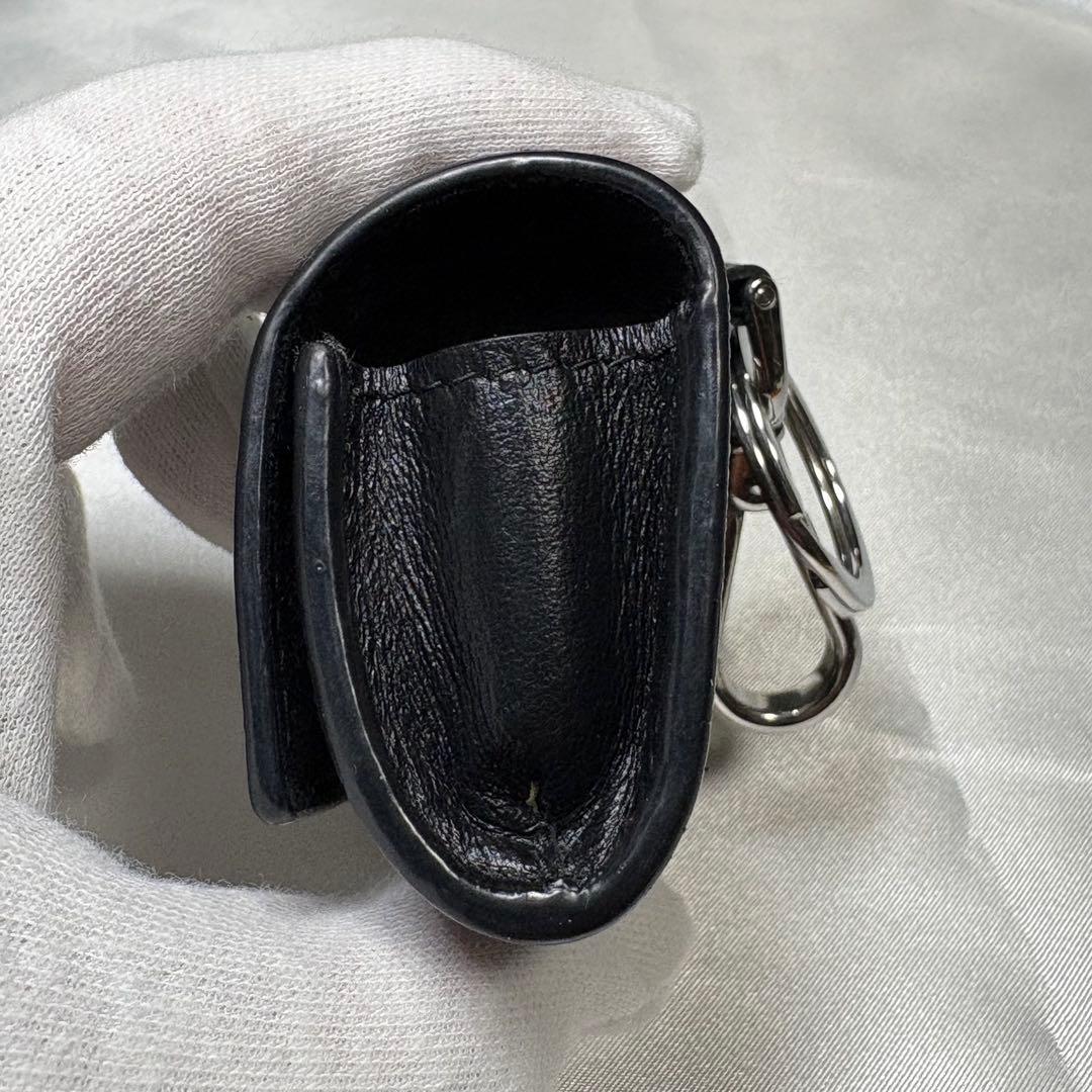 現行【PRADA】AirPods proケース サフィアーノレザー 3角ロゴ 黒