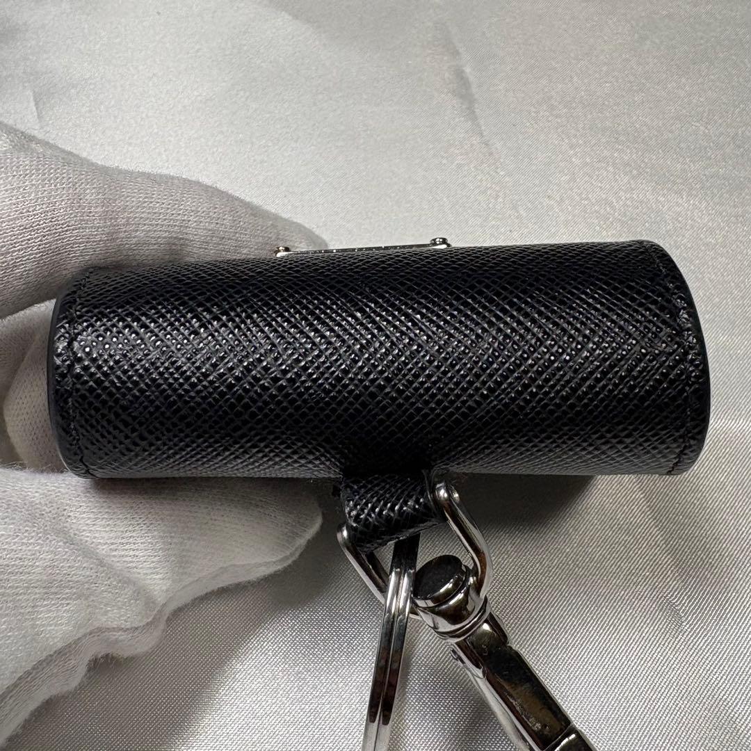 現行【PRADA】AirPods proケース サフィアーノレザー 3角ロゴ 黒