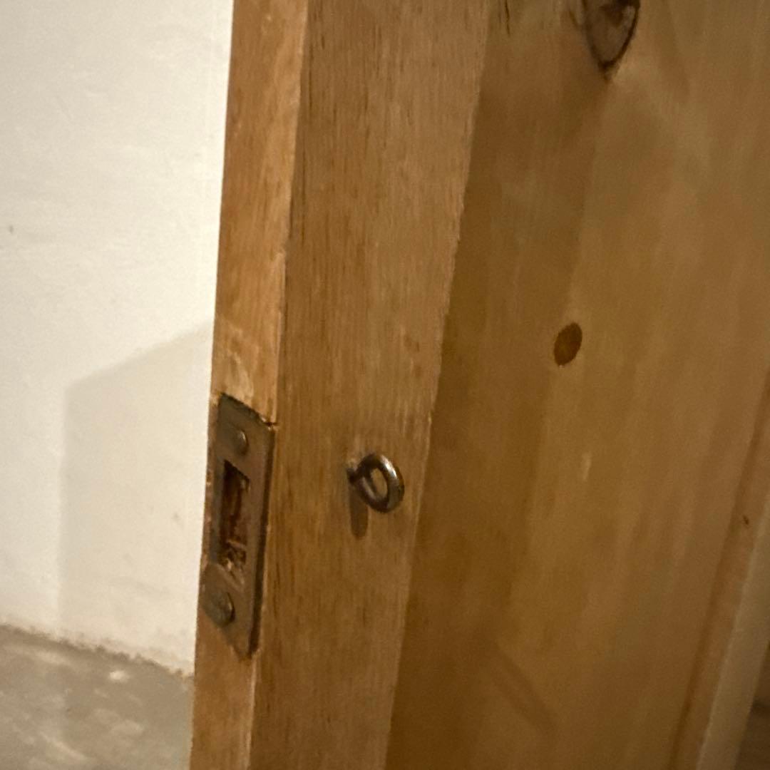 ヴィンテージ　キャビネット　剥離