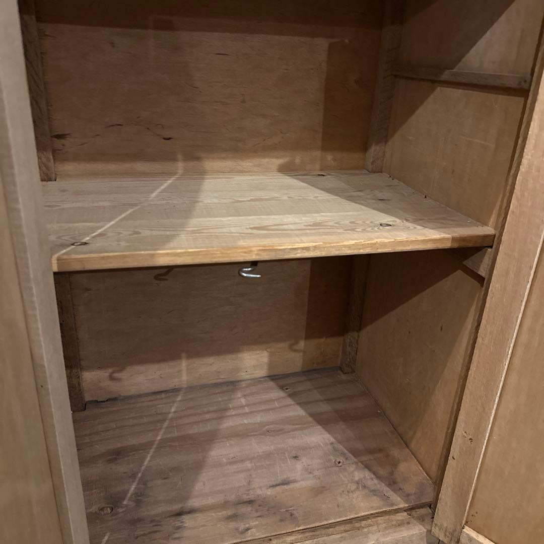 ヴィンテージ　キャビネット　剥離