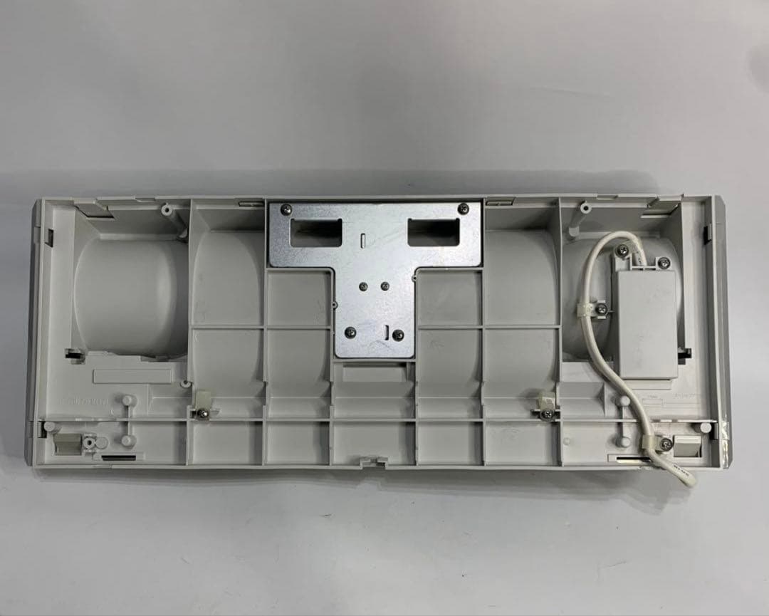 壁掛赤外線暖房機