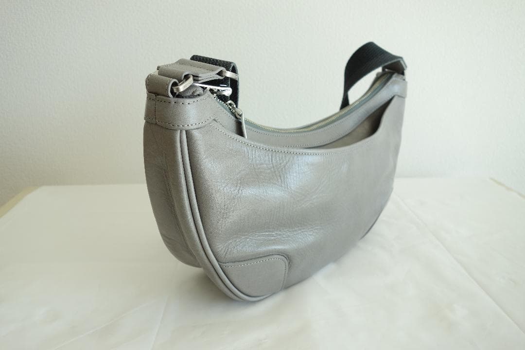 【美品】 aniary [アニアリ] ショルダーバッグ （ライトグレー）