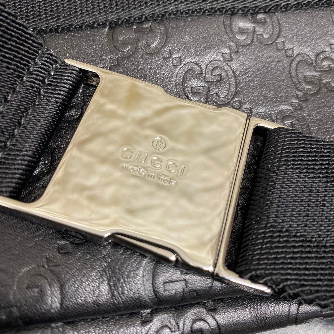 【美品】GUCCI ブラックレザー ボディバッグ