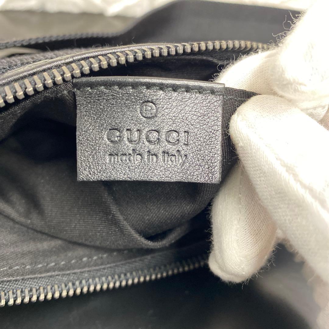 【美品】GUCCI ブラックレザー ボディバッグ