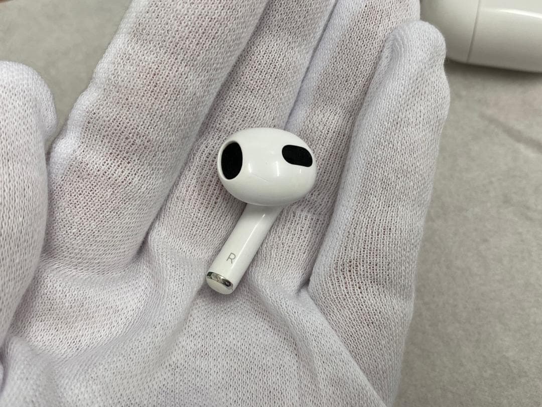 AirPods エアポッズ 第3世代