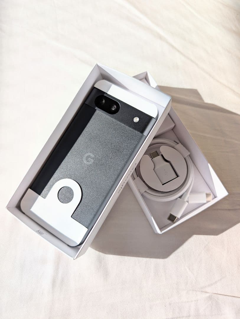 極美品 Google Pixel 8a ソフトケース ガラスフィルム付