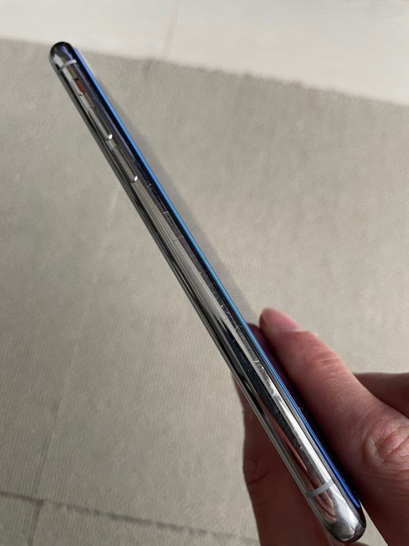 Apple iPhone X 本体　シルバー　64GB SIMロック解除済